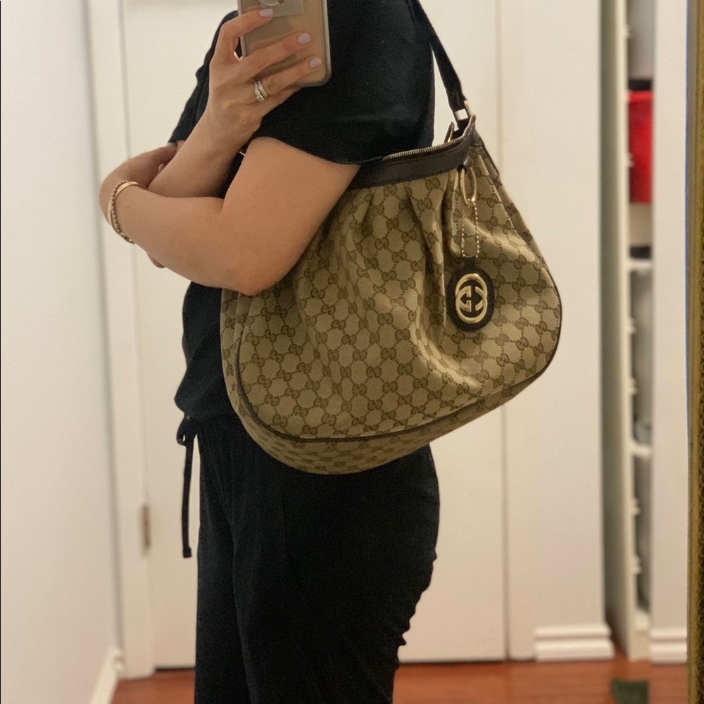 ❤️SOLD❤️Gucci Hobo